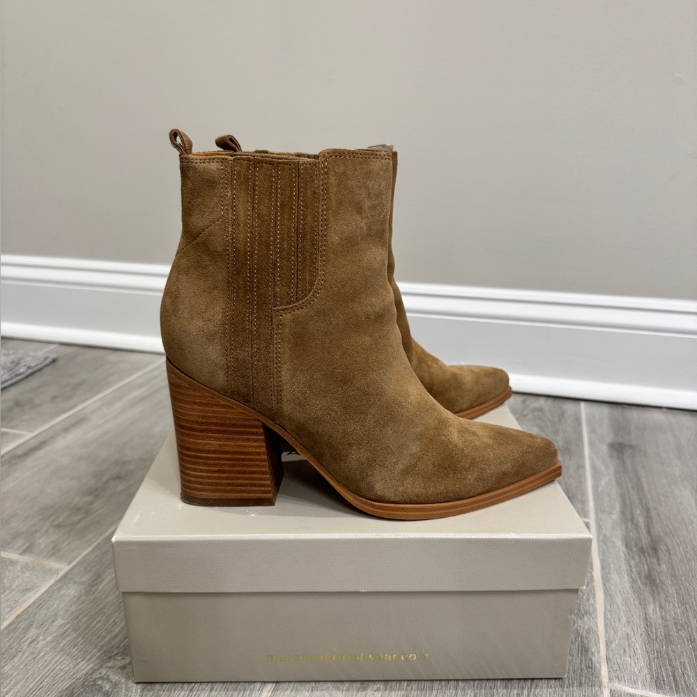 Marc Fisher Oshay Western Short Boots Booties Light Brown Tan Suede Size 8